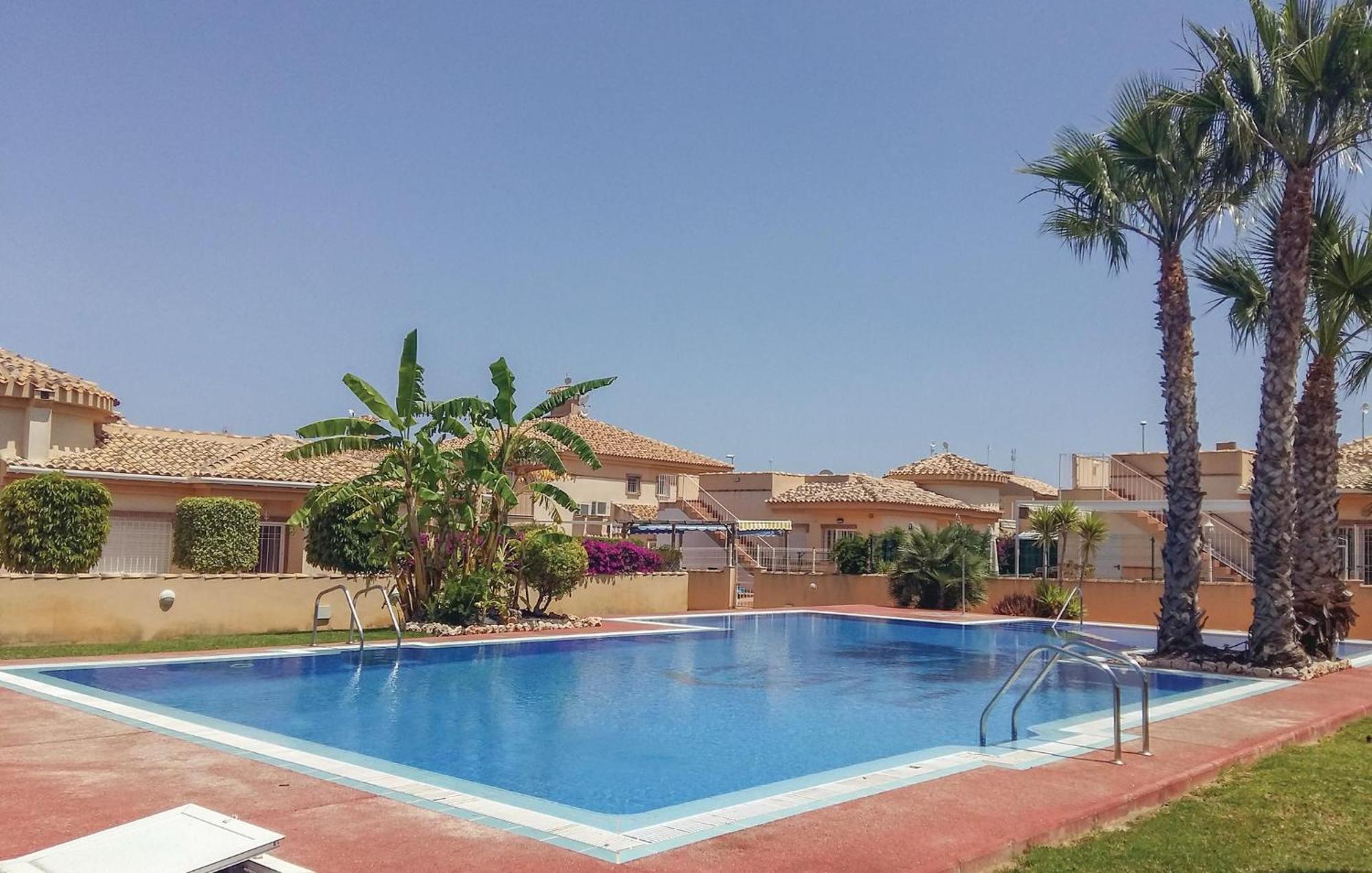 Cozy Home In Orihuela Costa With Kitchen Dehesa de Campoamor  Eksteriør bilde