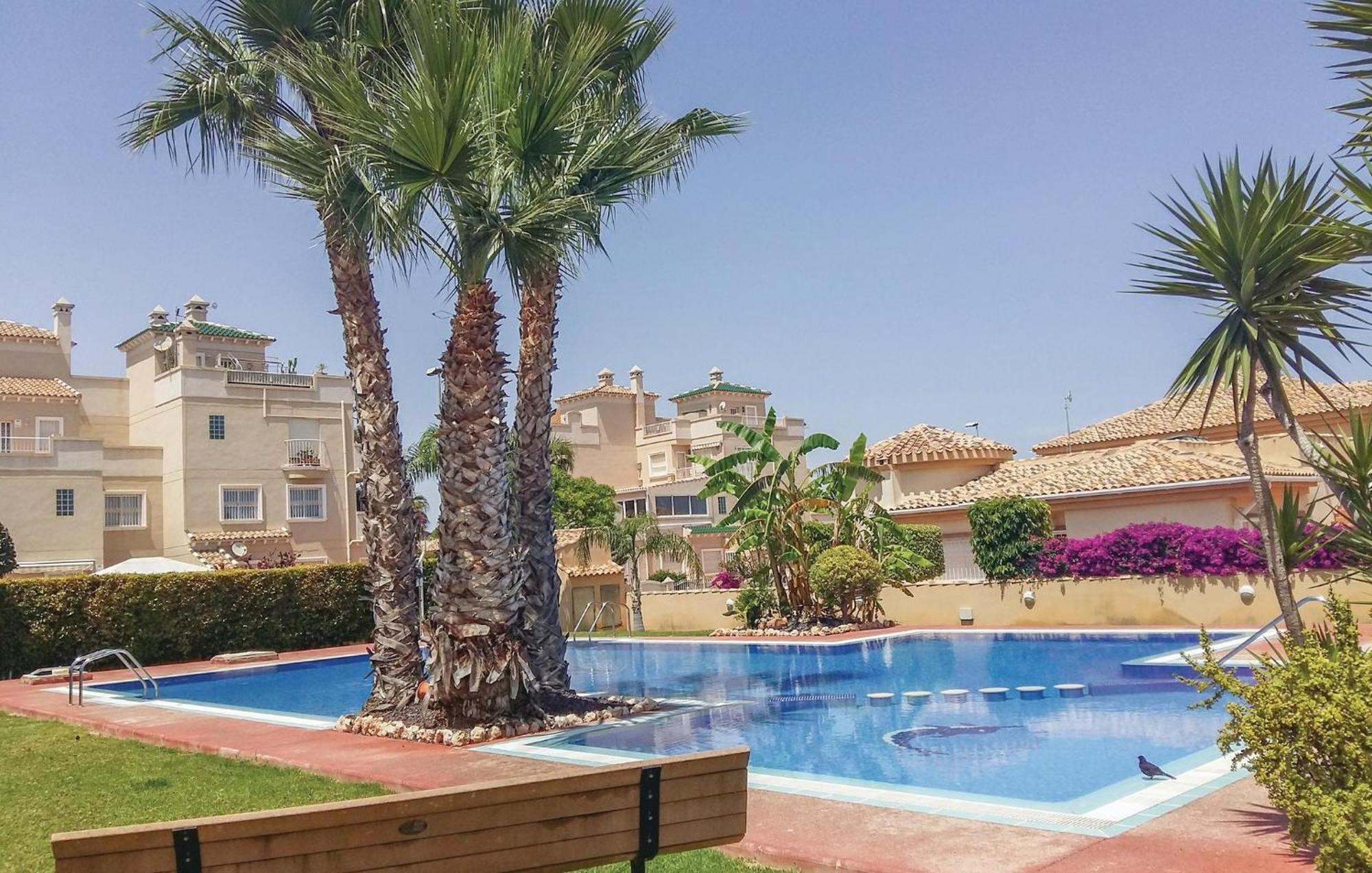 Cozy Home In Orihuela Costa With Kitchen Dehesa de Campoamor  Eksteriør bilde