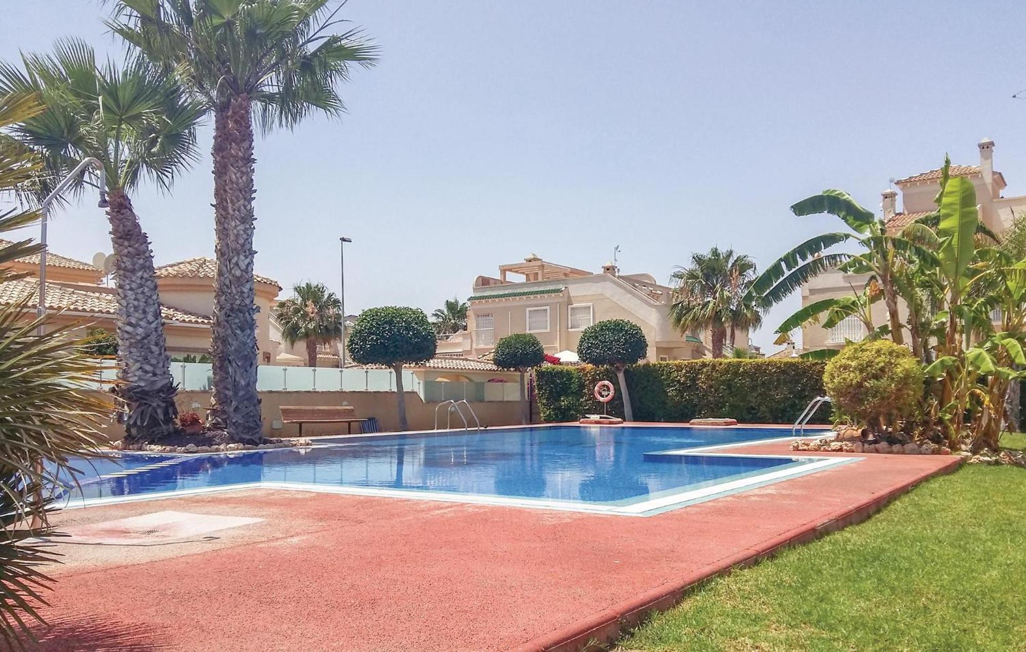 Cozy Home In Orihuela Costa With Kitchen Dehesa de Campoamor  Eksteriør bilde